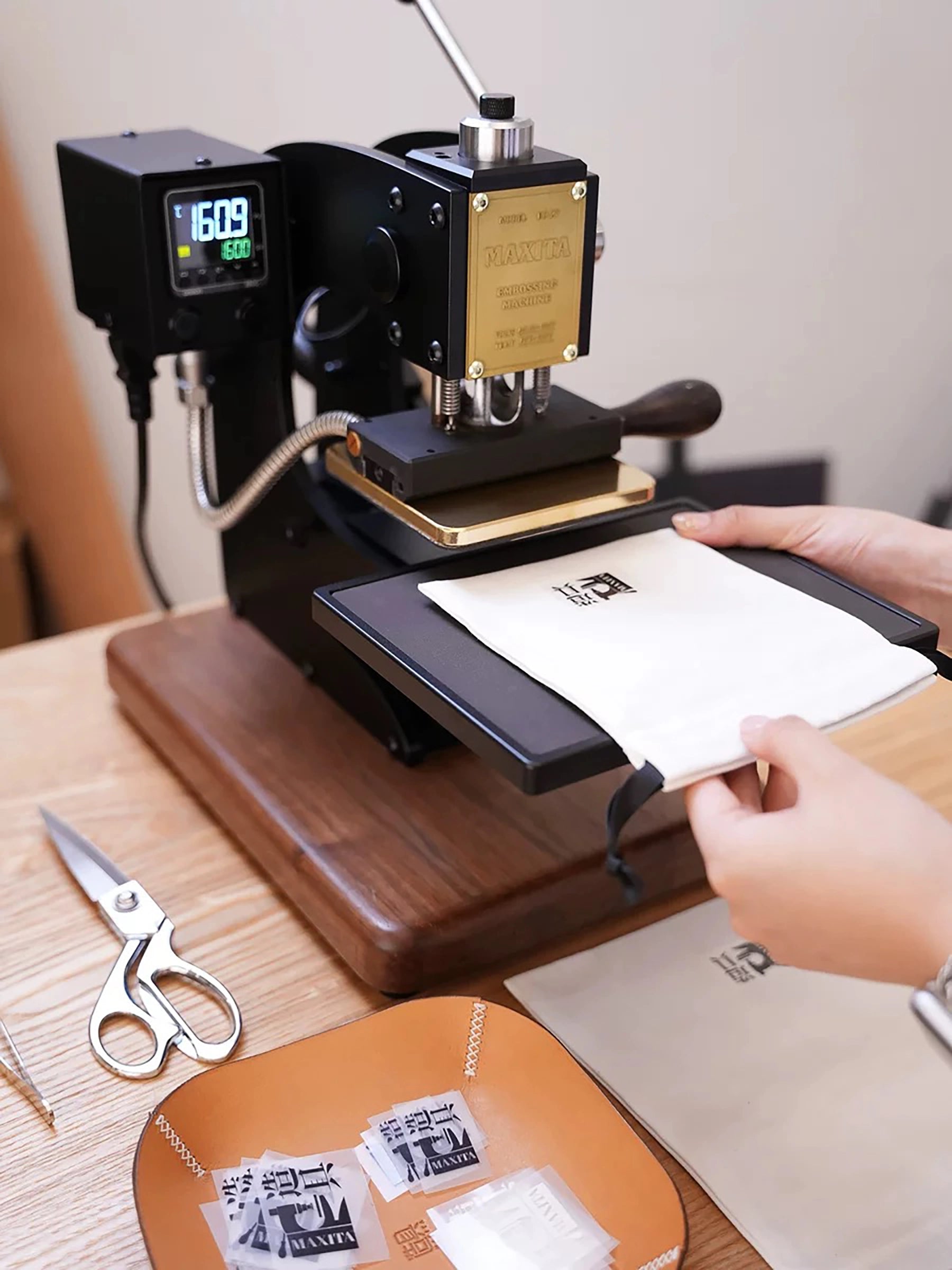 MAXITA Fabric/T-Shirt Transfer Clamp/Holder